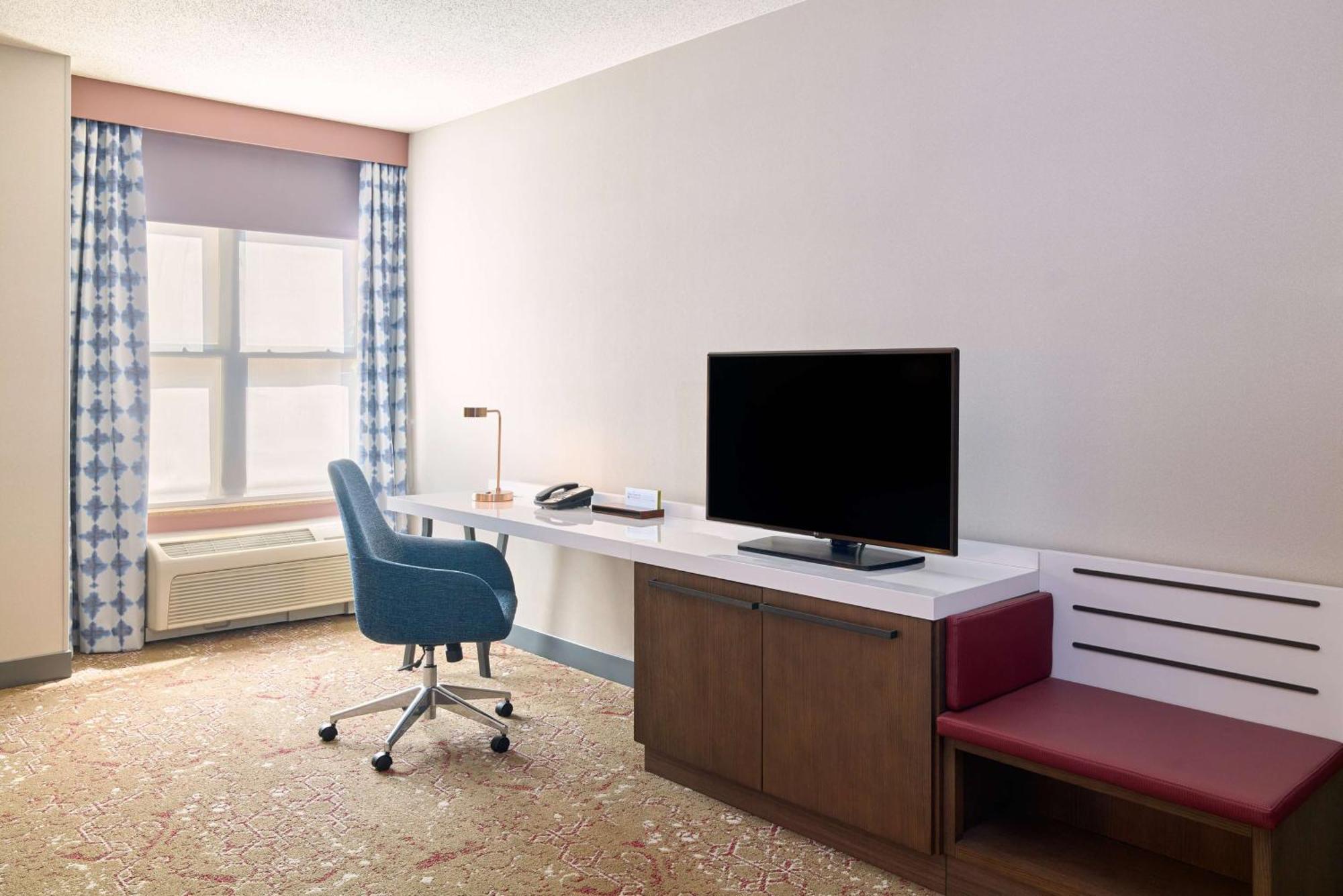 Hilton Garden Inn Bloomington Exteriér fotografie