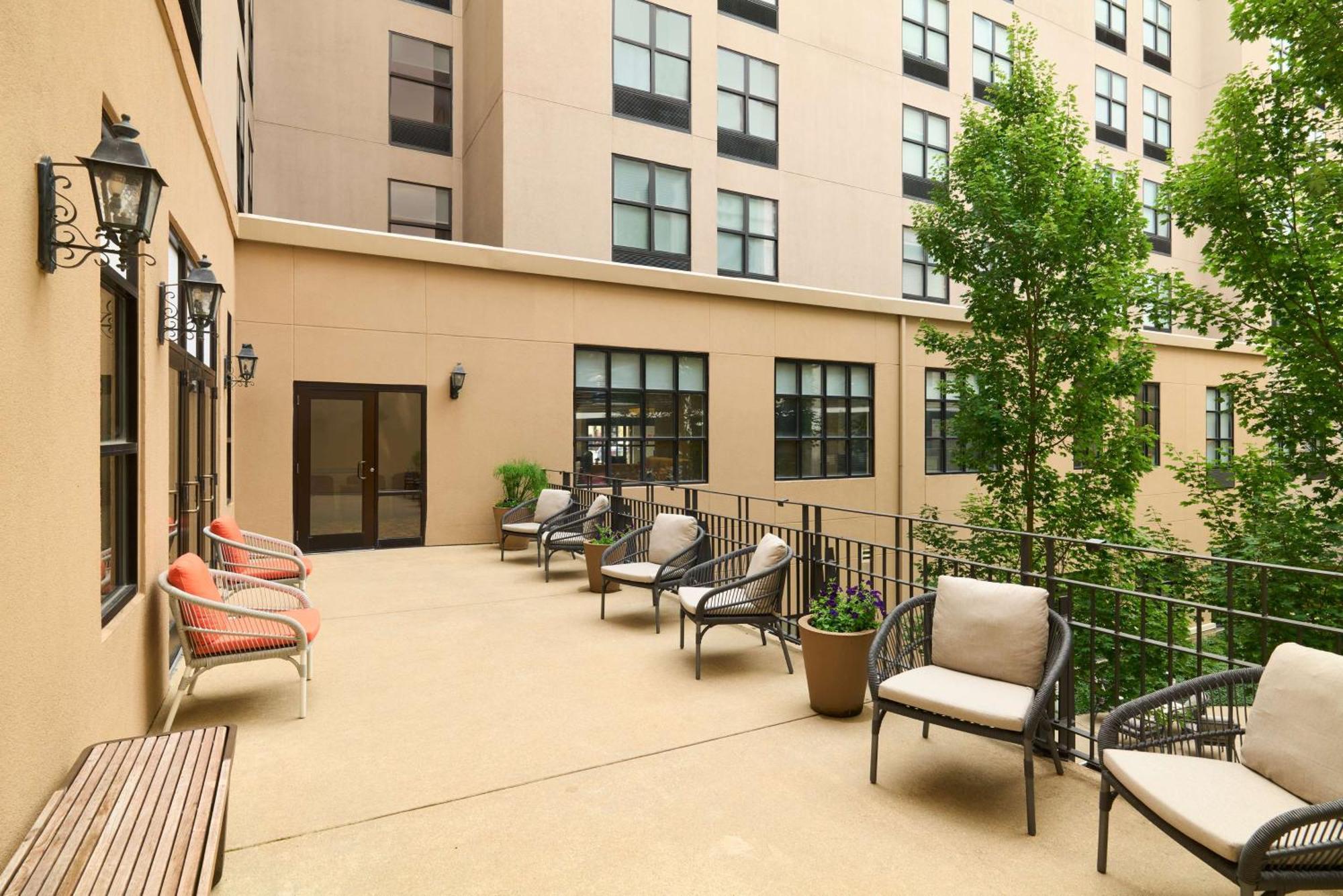 Hilton Garden Inn Bloomington Exteriér fotografie